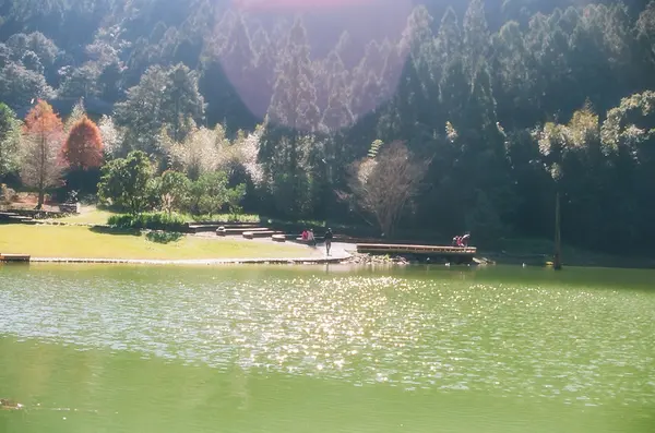 =菲林=明池隨走 