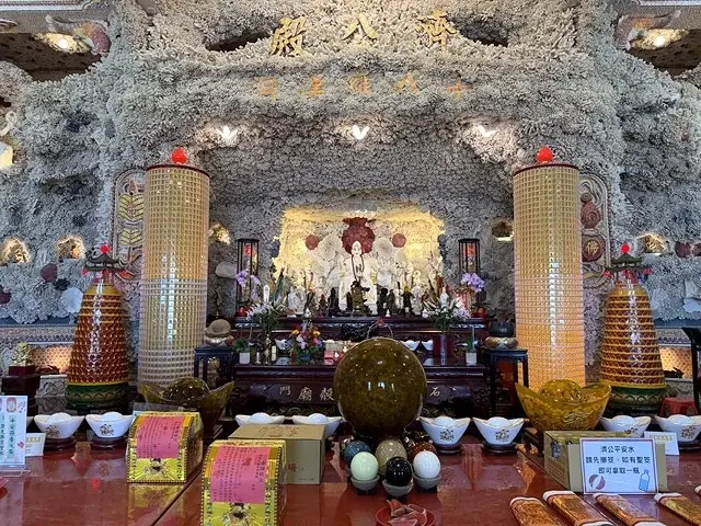 2025從粉紅花海走進海底龍宮，我的淡水奎柔山路(北8)美人