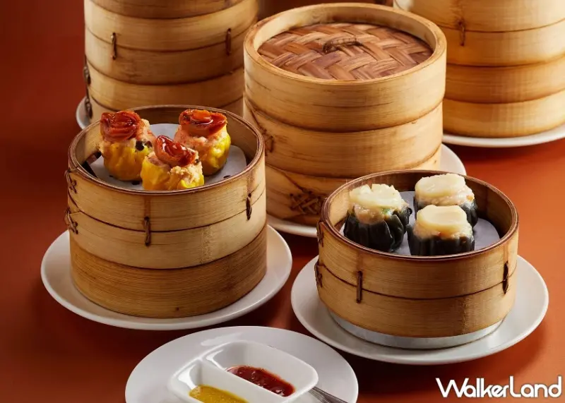 台北宵夜新地標！圓山金龍餐廳推頂級砂鍋粥牛肉麵，40年名廚許耀光打造家鄉味、賞夜景吃港點。