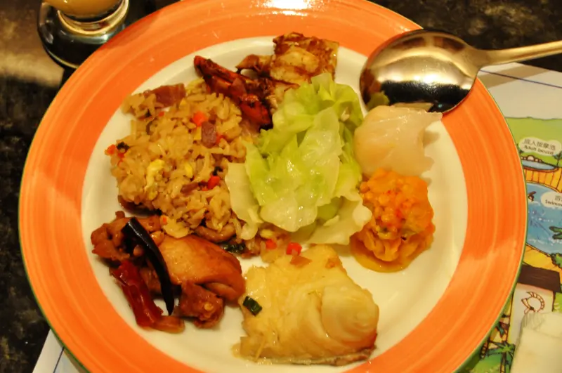 【夏季大流浪】墾丁凱撒‧發現西餐廳‧自助晚餐