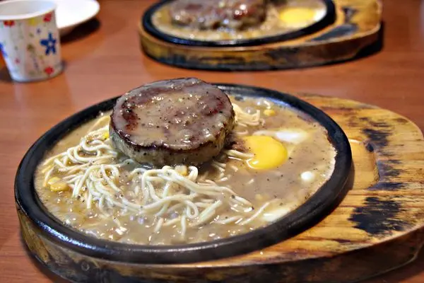 【白胡子牛排】平價牛排有亮點