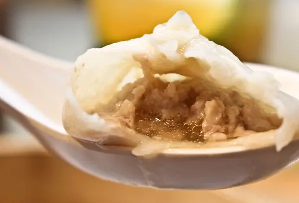 口碑券~爆汁湯包&煎餃~鎮新記飲茶餐廳~