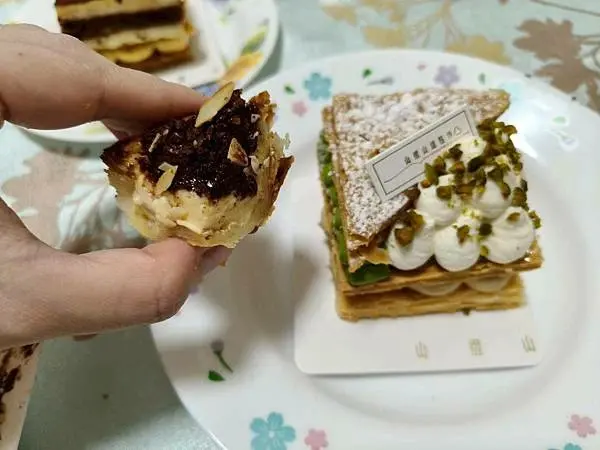 【台北公館-山摺山甜點坊】創意生乳/水果/優格/巧克力/千層