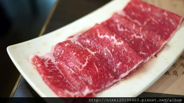 【大直捷運站火鍋】鍋饕精緻涮涮鍋。吃的到波爾多紅酒牛肉鍋~