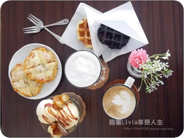 美食。餐廳│ 桃園大溪鎮 WOW比利時列日鬆餅工房 大溪老街走走晃晃午後來份比利時列日鬆餅解嘴饞吧！  ❤跟著Livia享受人生❤