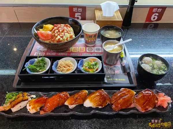 花蓮市美食日式料理推薦》賴桑壽司屋菜單價位大公開！精緻、份量又超大的必吃壽司～花蓮市必吃美食小吃餐廳推薦。