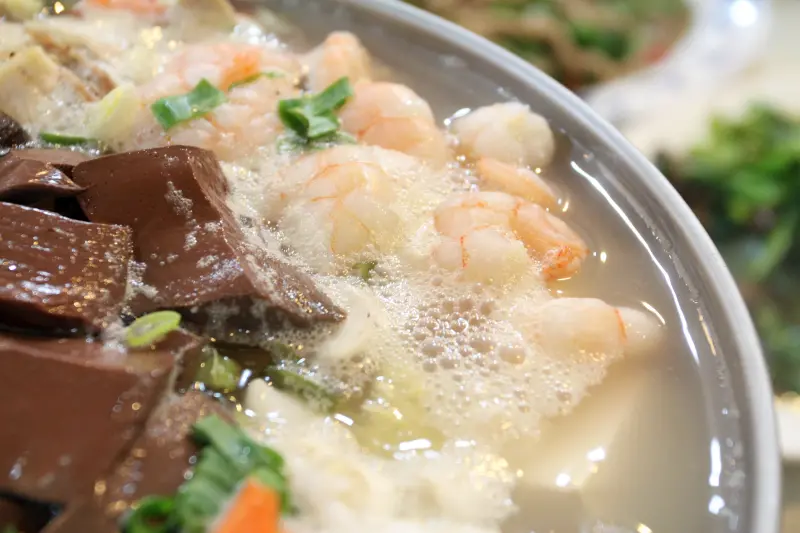 忠孝東路‧三訪平價快炒酸白菜火鍋