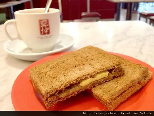 花花，甲飽沒【台北食記】亞坤咖啡店 康熙來了小S推薦 咖椰吐司新加坡傳統美食 內湖早餐下午茶推薦