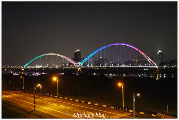 新月橋        
      