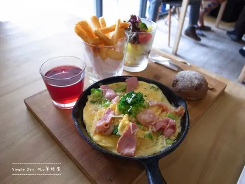 【台中】 丹調Simple Dan早午餐，勤美附近小鐵鍋讓人快門閃不停