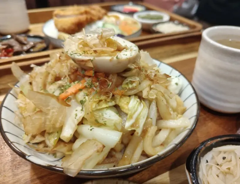 竹東美食推薦｜塊肉究派咖哩專賣店