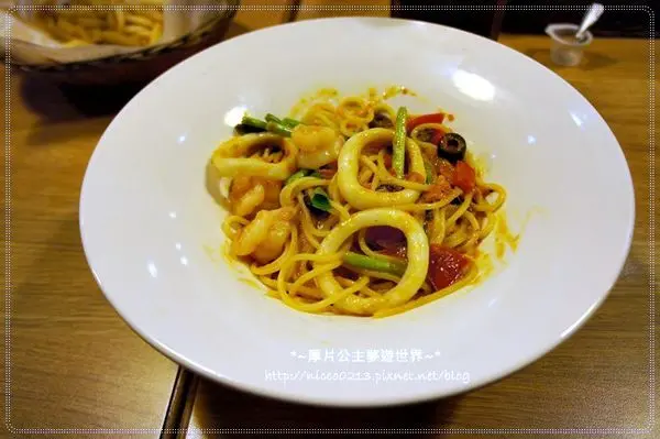 ♥食♥【台北●內湖】捷運西湖站●不限時還有免費WIFI●Fanier費尼漢堡(費尼餐廳)