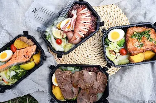 誰說健康餐盒一定無味，台南易立低卡餐16 種主餐，牛腱飯、烤魷魚天天吃