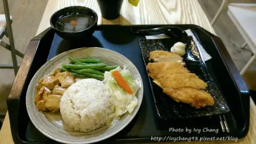 迷你食記~平價的好味道，時悅樂藍帶雞排