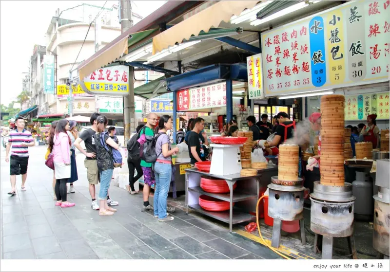 [花蓮] 花蓮市區小吃必吃：公正包子店、五霸焦糖包心粉圓！人潮不斷的在地小吃，來花蓮絕對不能錯過。
