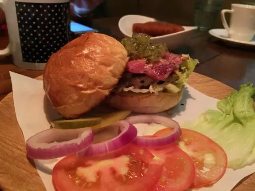 台北大安 ROAD RUNNER - 近師大夜市的喊是漢堡店，純手工放感情的熱情小店