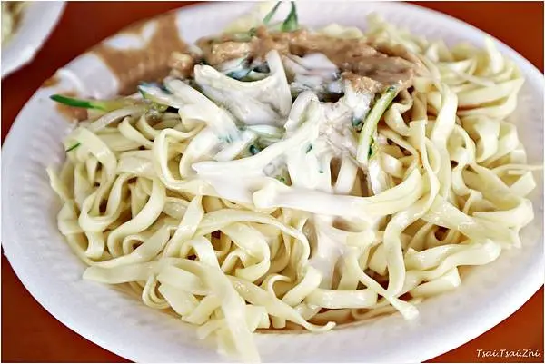 [嘉義市西區]涼麵四味果汁 總店|嘉義在地美食推薦，涼麵清爽