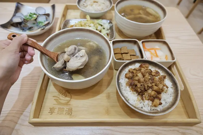 新北中和雞湯｜享雞湯風味雞湯專賣店，暖胃雞湯＋澎湃套餐分享