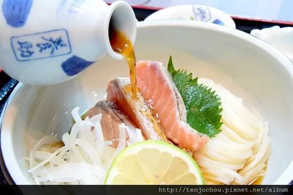 花花，甲飽沒【台北食記】稻庭養助 皇室御用日本三大烏龍麵之一 秋田傳承150年的美味 新莊美食推薦