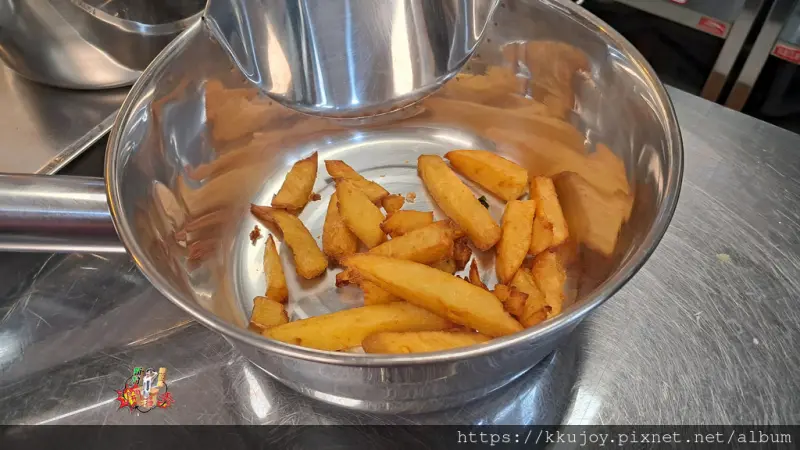 蘋果雞香雞排鹽酥雞|新豐門市|辛香料添加蒜頭、洋蔥、九層塔 