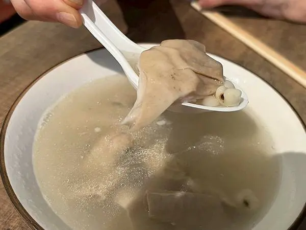 露店蘇來傳X安妮王的旅行記_011