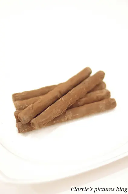 台北大安區美食~Qsweet精品甜點~等了一個夏天，冬季限定的巧克力雪茄棒終於上市了！        
      