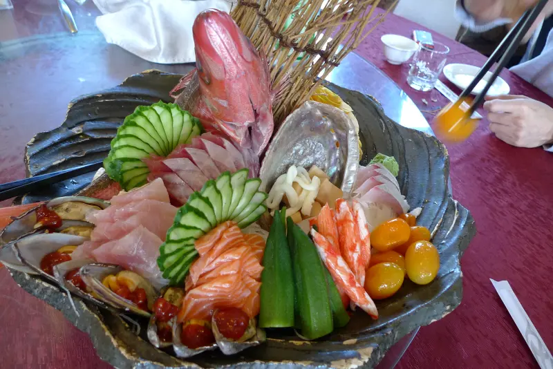 宜蘭玻璃屋 餐具也太重了吧