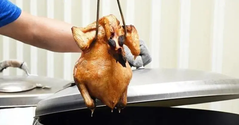 台南中西區美食！吃雞會社預訂烤雞皮脆多汁超銷魂，台南人也推薦。