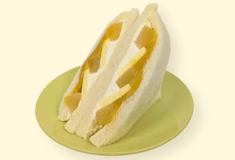 JR品川車站「ecute品川」舉辦秋季水果地瓜祭，西洋梨蘋果、地瓜杯裝甜點、蘋果地瓜焙茶布丁蒙布朗、蘋果地瓜麻糬等應有盡有。