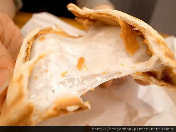 花花，甲飽沒【台北食記】扶旺號 新奇好吃的鐵板吐司 熱壓吐司紅茶牛乳捲餅 東區忠孝復興美食推薦