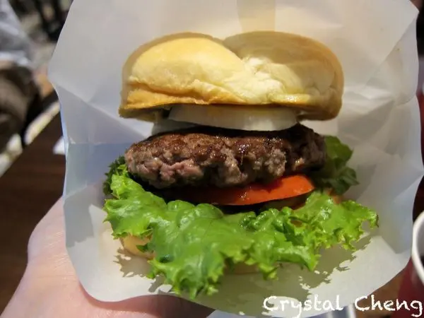 【台北美食推薦】Burger Fix 國賓飯店自有品牌 看起來很厲害但是吃起來還好的漢堡包(忠孝敦化 東區 美式)