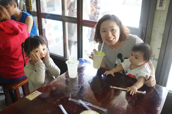 【親子遊】花蓮~佳興冰果室檸檬汁好涮嘴喔!!!(4y7m18d+10m7d)