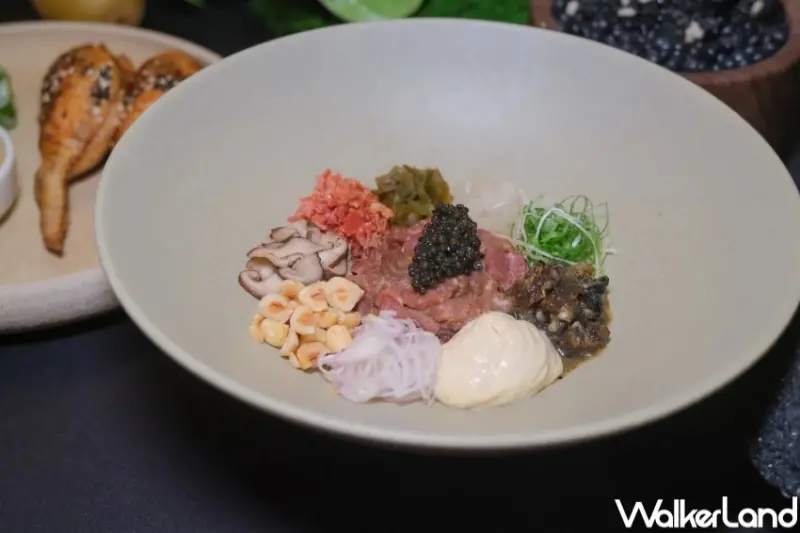 黑白大廚素食生魚片！嵩sung聯名林熙元主廚6大料理，魷魚泡菜冷麵必吃。