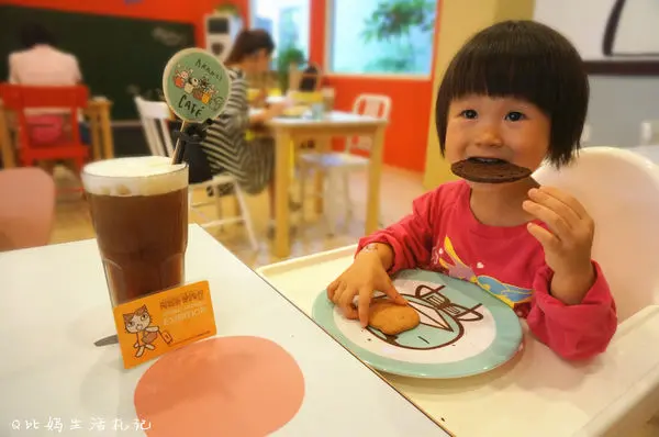 <親子友善餐廳>進入活潑可愛的用餐環境，和
