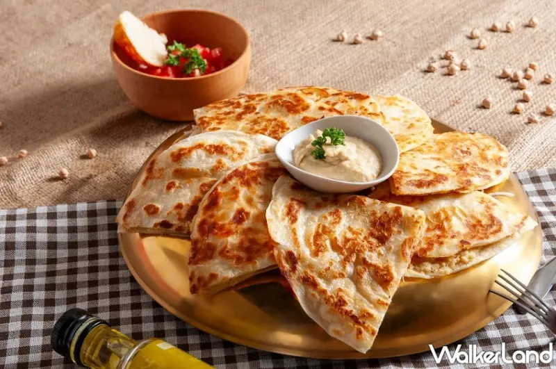 壽星四人同行享7折、再送私房菜！台北凱撒CHECKERS自助吃到飽新菜單搶先看。