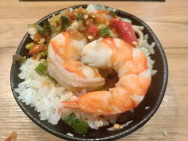 “三重國小捷運站鍋物美食推薦-海牧鍋物”吃飽喝足的海鮮漁夫鍋