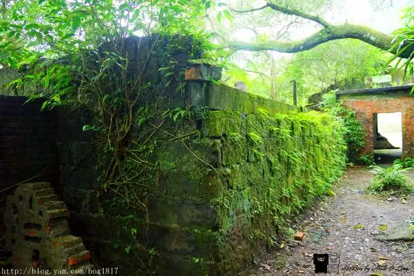 【新北。平溪】偶像劇妹妹拍攝景點。我們的牆。石底大斜坑。菁桐車站