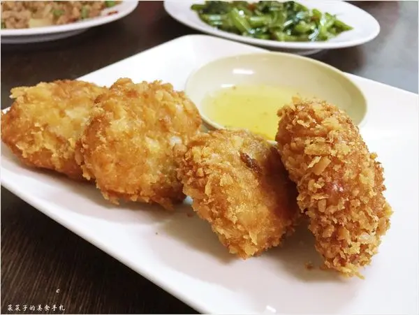 [台中西區]泰僑村|打拋豬、泰式空心菜、金錢蝦餅|台中道地有人情味的泰式料理