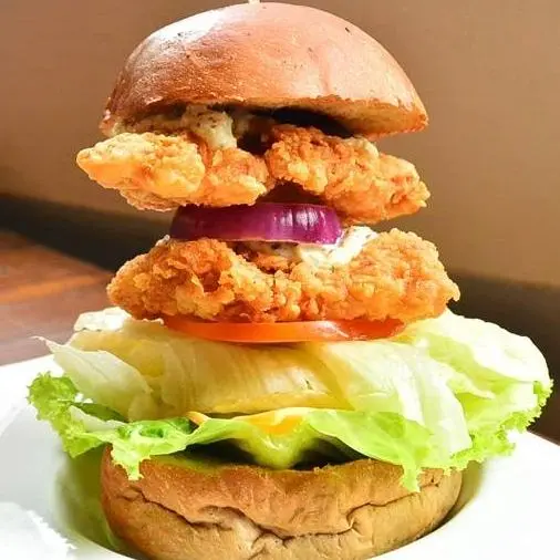 台中西區 忠信市場 Pipe牛逼館子 工業風美式餐廳 平價漢堡 鄰近美術館