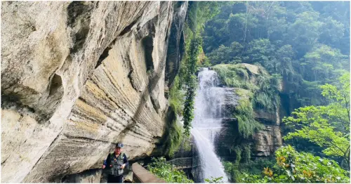 嘉義梅山景點一日遊攻略，暢遊山城、梅山公園賞梅趣，太平雲梯壯麗景色不容錯過