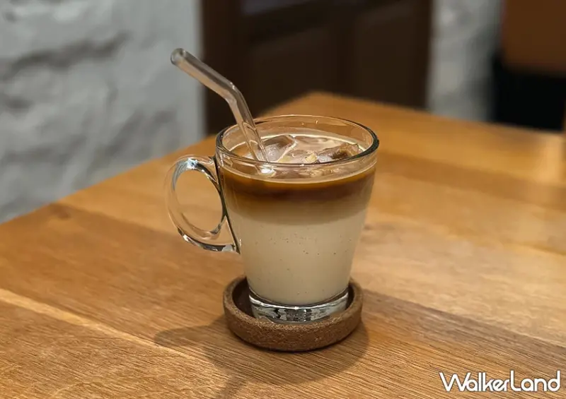 中山站不限時咖啡廳！浮光書店 復古老宅氛圍、營業到晚上10點，赤峰街獨立書店推薦。