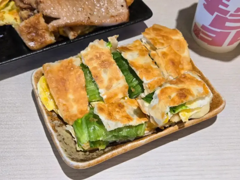 拿靠早午餐 林口忠孝店｜脆皮蛋餅外酥內嫩太邪惡！蘿蔔糕加里肌肉飽足感爆棚！林口早午餐推薦、新北美食推薦、林口打卡餐廳推薦 - 佛系旅遊筆記
