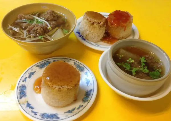 【雲林】虎尾科大旁的阿展米糕，20年來依舊銅板價，食尚玩家與各大媒體報導