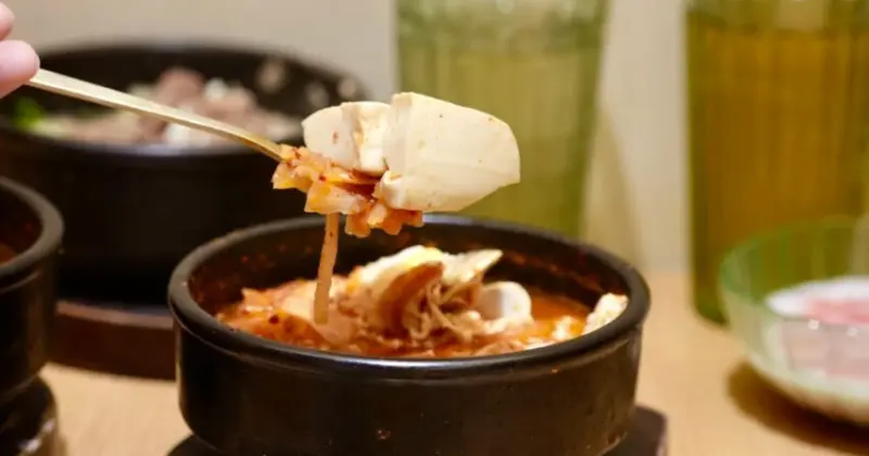 西門町吃到飽！韓式料理吃到飽「江陵阿嬤」498元開吃，豆腐鍋 韓式炸雞吃到飽。