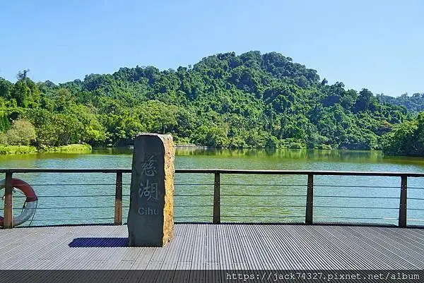 {桃園美食}大溪伴手禮推薦：「Soyue層玥 千層酥燒菓子大