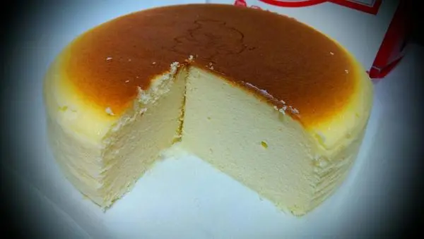 台北車站人氣排隊店【Uncle Tetsu’s Cheese Cake】，慕名而買的〞〞起司蛋糕〞〞竟讓我愛上它了！