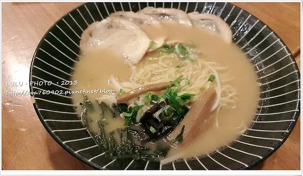 【LULU‧愛宜蘭】樂山拉麵‧傳說中可以一邊泡腳一邊吃拉麵!!