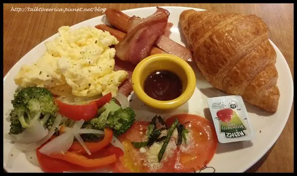 『呷』「捷運行天宮站」☆ 雷蒙叔叔美式餐廳 ☆ 美式餐廳也有早午餐可選