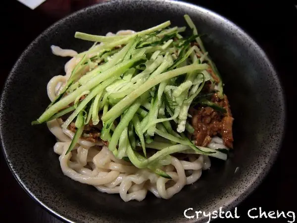 【台北美食推薦】韓記老虎麵食館 川式炸醬麵 Q彈麵條加上不油膩炸醬 吃了還想再吃 必會再訪推薦(東門美食 台北小吃) 