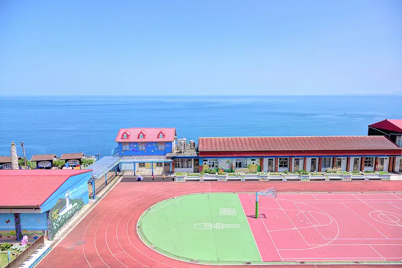 台北鼻頭國小海角新樂園 X 徜徉伴隨著浪花的上課鐘聲